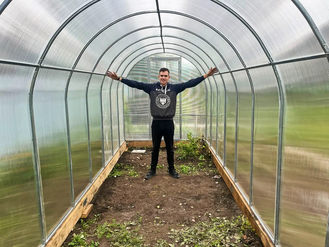 Теплица Мини 2.5м — вид изнутри