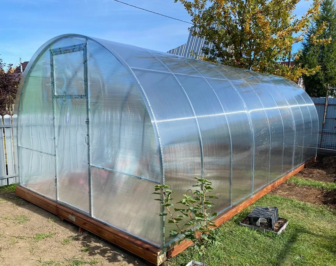 Теплица Усиленная — вид сбоку